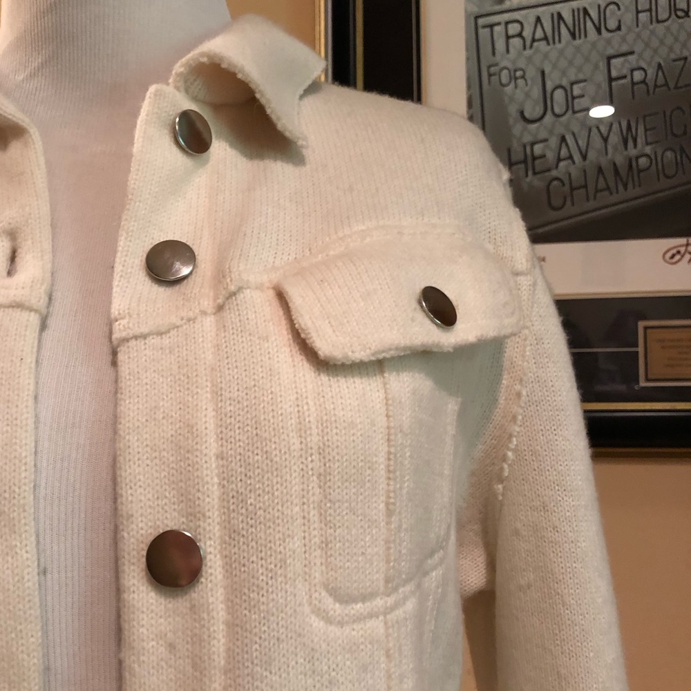 100% Cashmere Button Down Light Weight Jacket - image 5